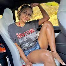 Kalani Rodgers's Feet << wikiFeet