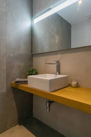 Con un po' di fantasia e l'aiuto di materiali di nuova generazione è possibile ristrutturare il bagno contenendo i costi e. Come Ristrutturare Un Bagno In Un Giorno Spendendo Poco Idee Ristrutturazione Bagni