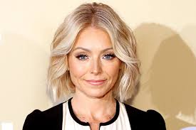 Her place of birth was stratford age, height, weight & body measurement. Kelly Ripa S Wiki Husband Mark Consuelos Kids Daughter Net Worth