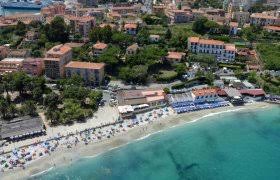 Qui trovi tutti i migliori last minute per le tue vacanze a desirée hotel, 4 stelle con camere e appartamenti all'elba. Lastminute Elba Mare In Toscana Isola D Elba 865 Offerte Elba Last Minute Elba Hotel Elba Alberghi