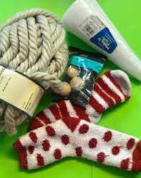How To Make Easy Diy Gnomes Diy Gnome Instructions Diy Gnomes Gnomes Diy Xmas Crafts