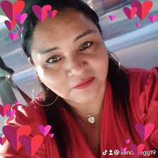 Adivina adivinanza! 🍃 Sigue estos pasos para ganar: 1. Dale like a nuestra  página oficial. 2. Descifra la adivinanza y comenta tu respuesta en esta  publicación. 3. Etiqueta a un amigo para