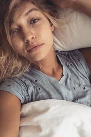 Celebs Who Look Amazing Without Makeup Without Makeup Celebs Without Makeup Beautiful Blonde Girl