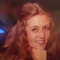 Lisa Rumley's Instagram, Twitter & Facebook