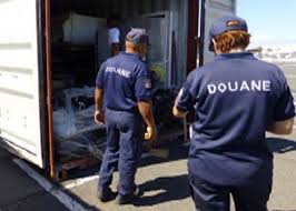 Attention A Ce Que Vous Mettez Dans Vos Bagages La Douane Fait Le Point