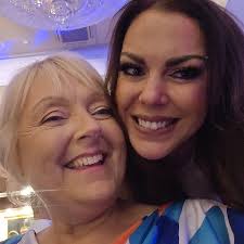 vanessa storey is fundraising for Breast Cancer Now