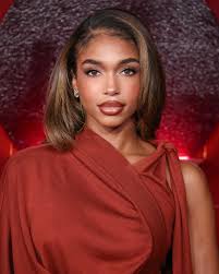 What a beautiful evening @15percentpledge 🤍 Thank you for having me  @emmagrede and thank you @ferragamo @_maximiliandavis_ for this gorgeous  look ✨