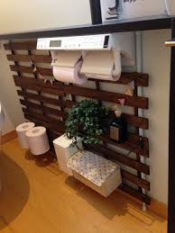トイレに収納を 壁を使ったdiy インテリア 収納 インテリア ユニットバス インテリア