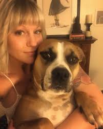 Hey, buddy. I think you are very handsome. Where are you from?