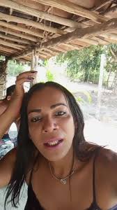 Rotina Matinal: Café, Trabalho e Vídeos