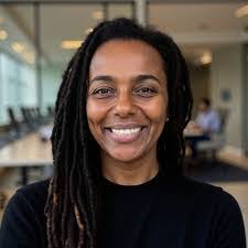 Michelle Mott's Instagram, Twitter & Facebook