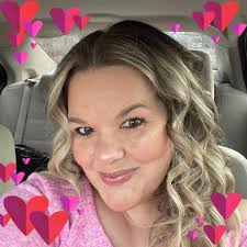 What's happening at the gas station in Addison and Villa Park?