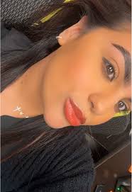 Amber Dee (@amberrdee6)