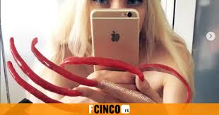 Since then, the 'rosalía phenomenon' has continually churned up new big surprises: Simone Christina The Amp Influencer Amp Apos That Triumphs On Instagram After Three Years Without Cutting Her Nails Teller Report