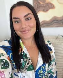 Elena Britton's Instagram, Twitter & Facebook