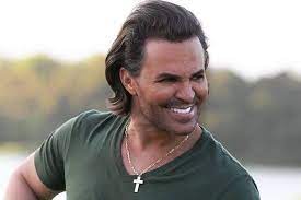 Eduardo luzquiños — session #1 10:40. A Guy Eating His Wife Says Eduardo Costa About Substitution In Cabare 04 17 2021 Music Around World Journal