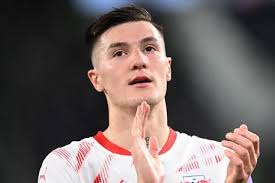 Manchester United defender Phil Jones reveals surprise secret behind  staying fit