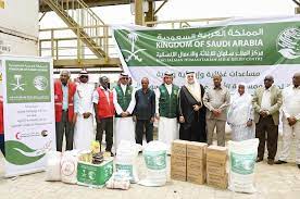 تواصل السلطات السودانية المحلية بالتعاون مع مركز سلمان للاغاثة توزيع المساعدات التي ارسلتها السعودية لمتضرري الفيضانات التي ضربت عدة مناطق لا سيما شمال. ÙØ±ÙŠÙ‚ Ø§Ù„Ù…Ù„Ùƒ Ø³Ù„Ù…Ø§Ù† Ù„Ù„Ø¥ØºØ§Ø«Ø© ÙŠØ³Ù„Ù… Ù…Ø³Ø§Ø¹Ø¯Ø§Øª Ø¥Ù„Ù‰ Ø§Ù„Ø³ÙˆØ¯Ø§Ù† Ø£Ø®Ø¨Ø§Ø± Ø§Ù„Ø³Ø¹ÙˆØ¯ÙŠØ© ØµØ­ÙŠÙØ© Ø¹ÙƒØ§Ø¸