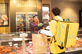 Kaufland își extinde rețeaua națională odată cu livrările la domiciliu pentru persoanele în vârstă sau care au dizabilități. Kaufland Romania AnunÈ›Äƒ In PremierÄƒ Serviciul De LivrÄƒri Rapide La Domiciliu Printr Un Parteneriat Cu Glovo P Europa Fm