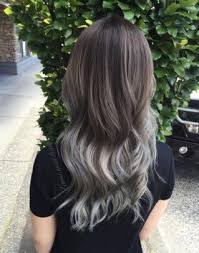 grannyhair 2 0 graue ombre haare sind jetzt trend graues ombre haar schone haare lange haare