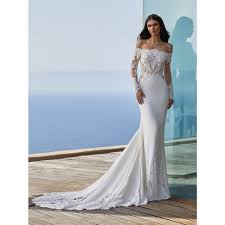 You don't have to give up the embellishments or glamorous styles you love. Pronovias Pronovias 2021 Collection Della Wedding Dress Wedding Dresses From Serendipity Uk