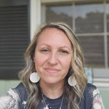 Sharing Experiences of Past Relationships and Lessons Learned