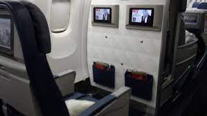 Bulkhead seats appear to be winners placed well away from the wall giving you a good amount of stretch. Gallery Delta 767 300 Economy Comfort Seat 14c Modhop Com