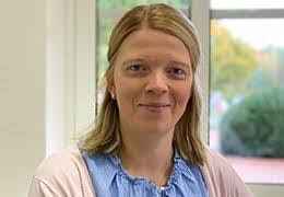 Laura Knipping's Instagram, Twitter & Facebook