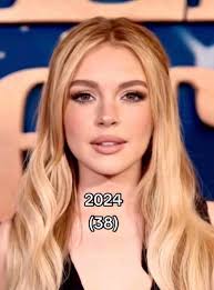 Lindsay Lohan out there ageing backwards 😍🤯