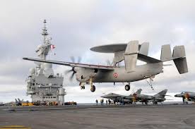 Le Porte Avions Charles De Gaulle Celebre Le 32000e Appontage De Son Histoire Rp Defense Porte Avions Helicoptere Navale