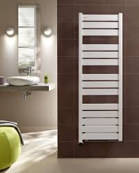 Ce Seche Serviettes Electrique Diffuse Une Chaleur Agreable Homogene Et Durable Et Assure Une Monte Radiateur Salle De Bain Salle De Bain Salle De Bain Design
