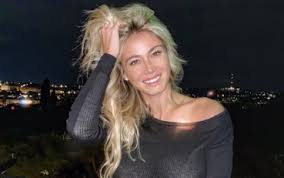 İtalya'da haftalık olarak yayın yapan chi dergisi geçen aylarda zlatan ibrahimovic ile diletta leotta 'nın aşk yaşadığını öne sürmüştü. Diletta Leotta E Quel Gesto Della Mano Che Fa Sognare Il Web Il Tempo