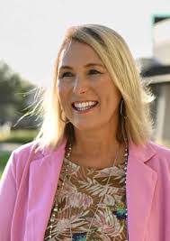 Amy Alt's Instagram, Twitter & Facebook