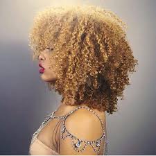Medium length curls with caramel. D7572abfbdb10bf9ec7fe0e6a087bd87 Big Blonde Hair Blonde Curls Jpg Everything Natural Hair