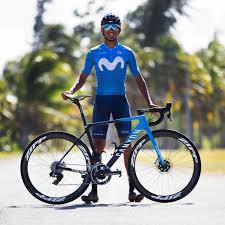 Auch wenn sie verschwitzt sind, haftet das trikot nicht gegen ihre haut The Best Men S Worldtour Team Kits For 2021 Cyclist