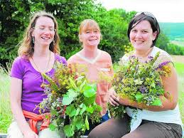 Kräuter binden für den großen Feiertag