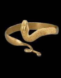 Ancient Egyptian Snake Bracelets Were Worn By The Priestesses Whom Leant And Practiced The Arts Of Sac Ancient Egyptian Jewelry Egyptian Jewelry Ancient Jewels