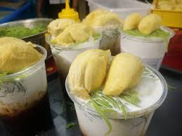 Durian cendol is not a new thing in malaysia but a rojak & cendol stall in shah alam decided to take it it further by adding real and fresh durian fruits (never frozen) in their medan selera delima seksyen 24 40300 shah alam, selangor tel: Cendol Durian Medan Selera Delima Seksyen 24 Shah Alam Facebook