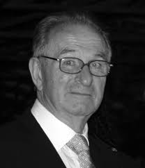 Alan Davison's Instagram, Twitter & Facebook