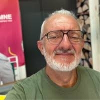 10+ profils pour “Matejka”