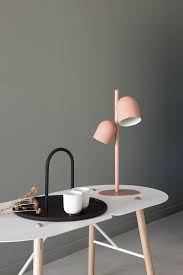 delightfull en tour une selection d hotels pour maison et objet desk lamp table lamp table top lamps