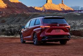 Its expansive interior and standard tech features make it an. Sunday Drive The New Toyota Sienna Minivan Gets A Hybrid Drive In 2021 Business News Heraldextra Com