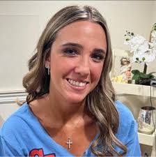 Lori Lesser's Instagram, Twitter & Facebook