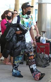 They went out on the water in a catamaran, enjoyed drinks, and even went jet skiing. Here S A Hint Rihanna A Ap Rocky Are Spending The Holidays Together E Online Deutschland