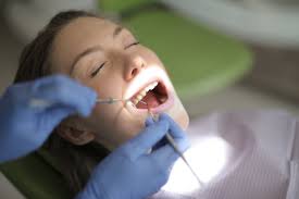 Dentista viraliza ao dizer que percebe pela boca quando pacientes estão  grávidas - Revista Crescer | Gravidez
