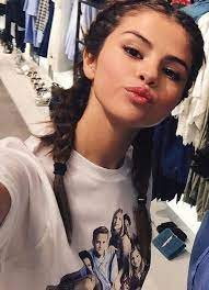 Selena Gomez Braids And Selenagomez Image Selena Gomez Cute Selena Gomez Photoshoot Selena Gomez