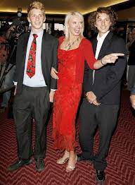 Anne lucinda hartley rice (born 4 october 1958),12 known professionally as anneka rice, is a welsh actress and broadcaster. Anneka Rice In Very Awkward Strictly 2019 Moment With Three Sons I Didn T Tell A Soul Celebrity News Showbiz Tv Express Co Uk