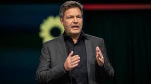 Lesen sie hier alles zum thema. Greens Boss Robert Habeck Calls For Stricter Climate Targets For Germany De24 News English