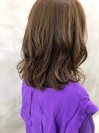 大人ベージュ イルミナカラー ミディアム sun所属 細川萌依のヘアカタログ 好みのスタイルやデザインを見つけたら即予約 なりたい自分 を叶えてくれる美容師を探せます ヘアスタイリング ボブ ヘア
