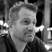 Drowning Mona (2000)